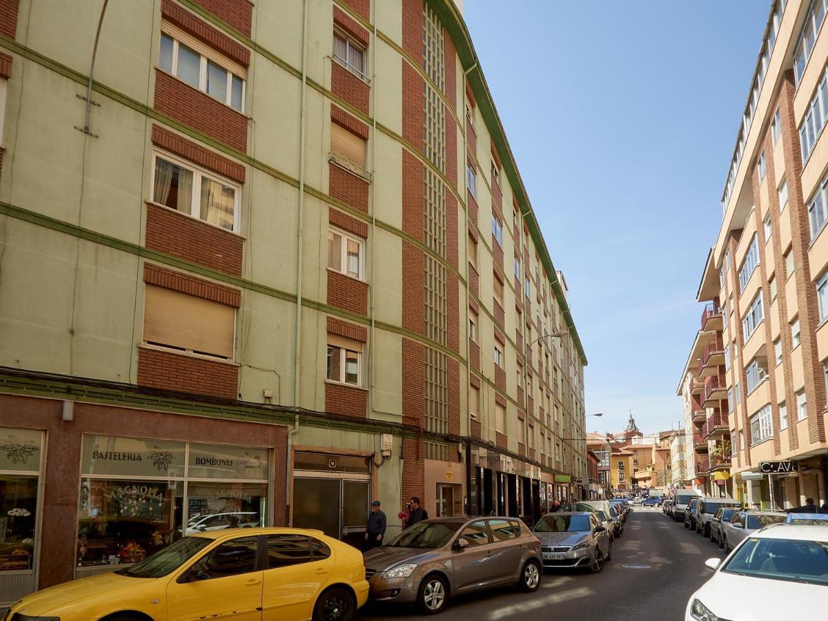 León Escalerilla Plaza Mayor Exterior foto